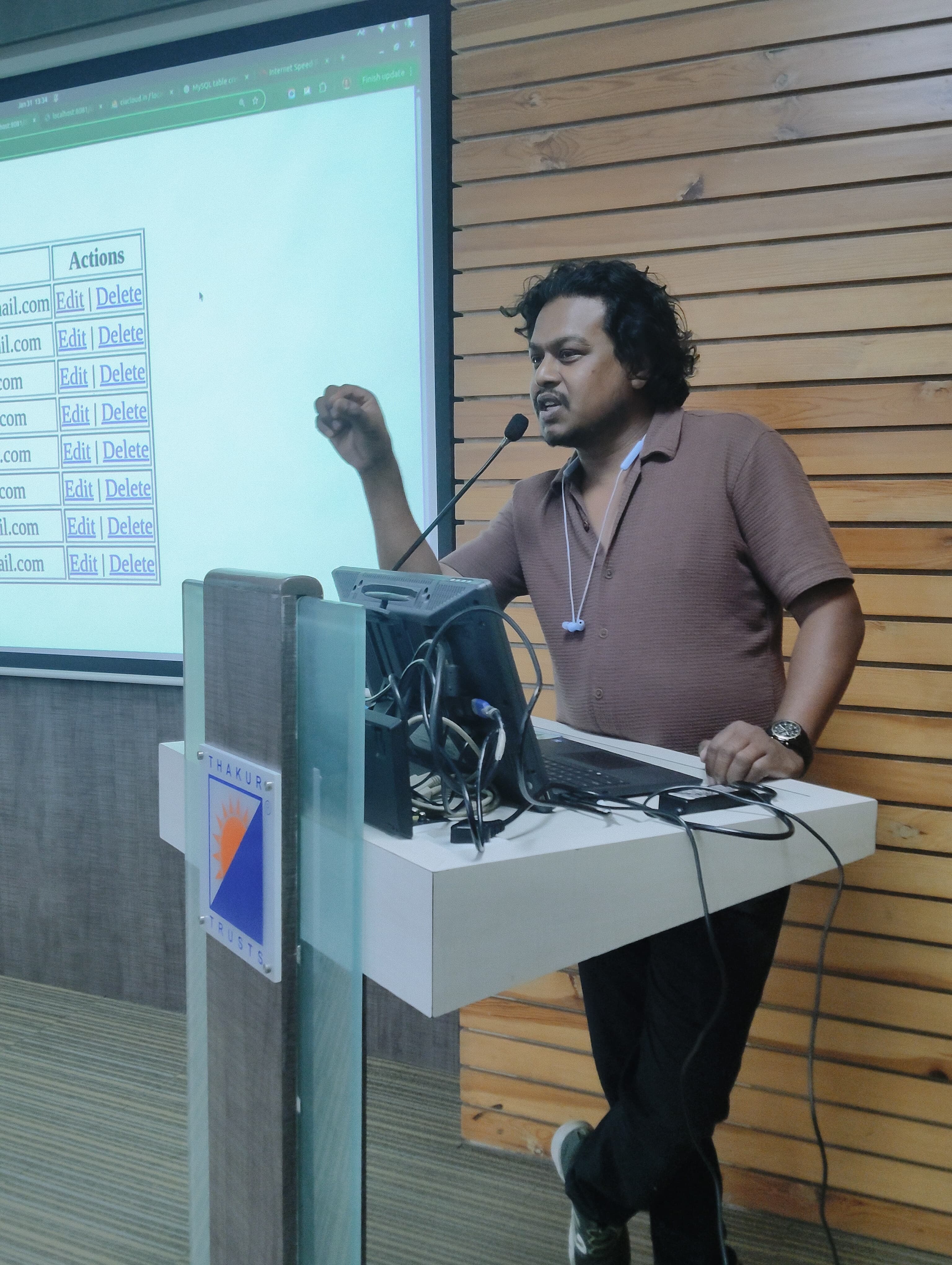 Shailesh Sonare presenting at technology conference